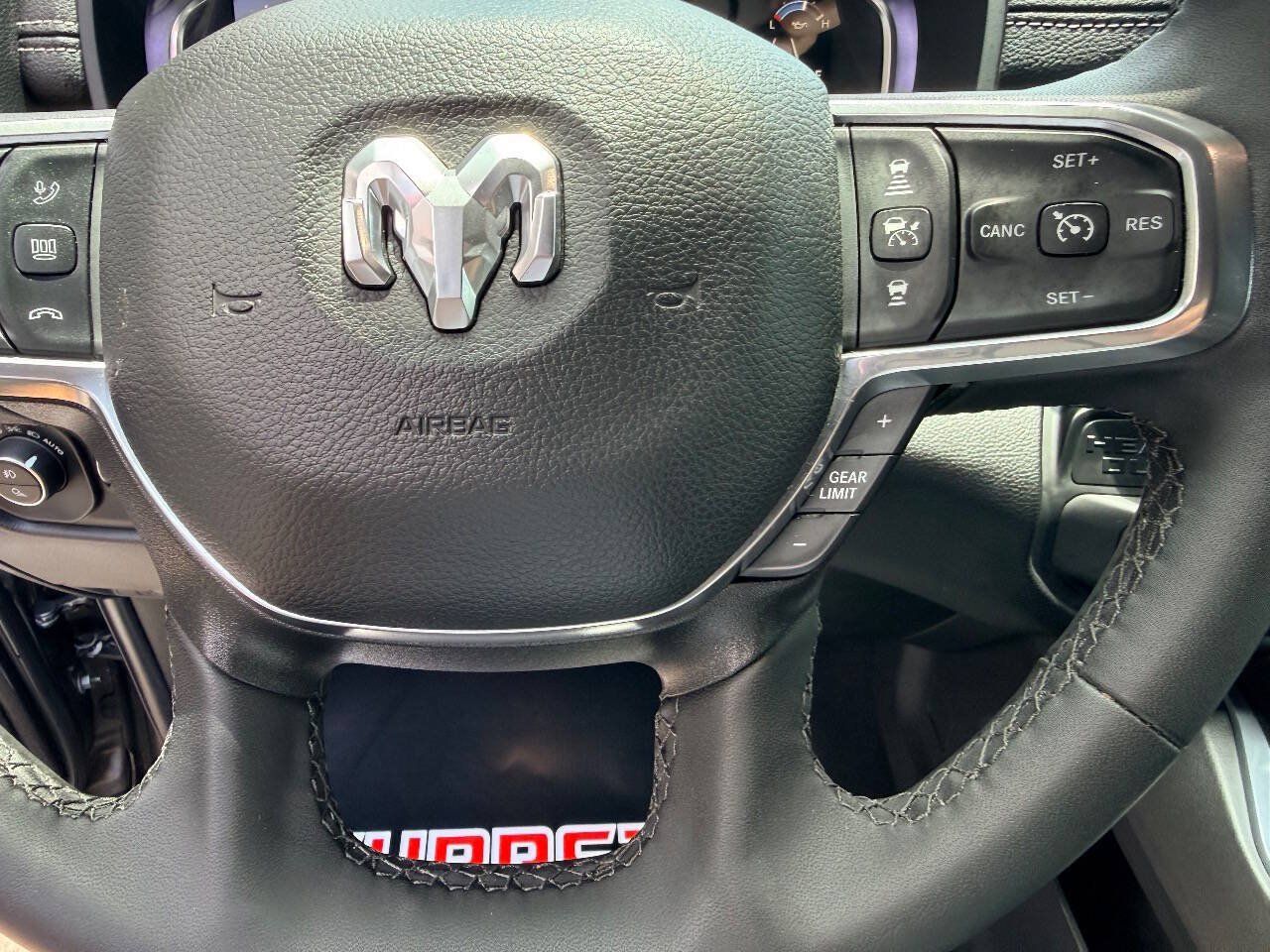 Used 2025 RAM 2500 Laramie AWD/4WD image 29