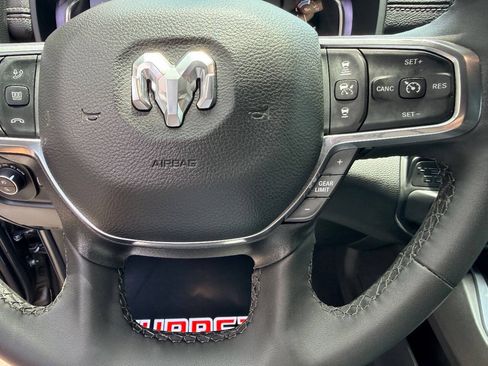 Used 2025 RAM 2500 Laramie AWD/4WD image 29
