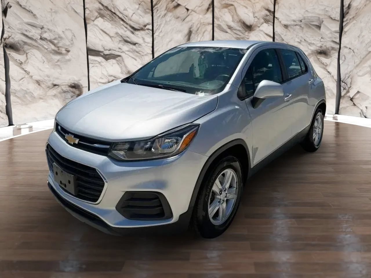 Used 2020 Chevrolet Trax LS FWD image 2