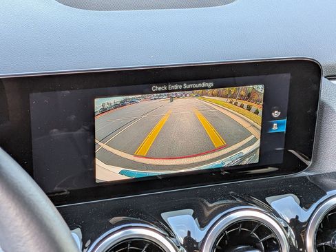 Certified 2022 Mercedes-Benz GLA 250 4MATIC image 25