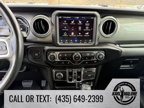 Used 2022 Jeep Wrangler Unlimited Sahara w/ LED Lighting Group AWD/4WD image 19