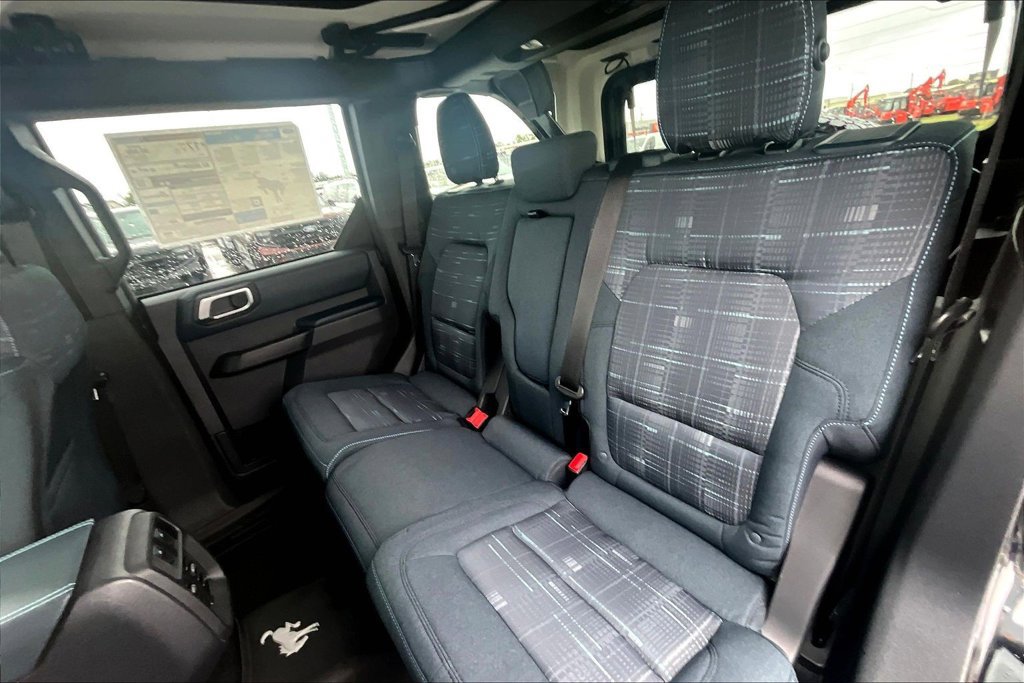 New 2026 Ford Bronco Heritage Edition AWD/4WD image 10