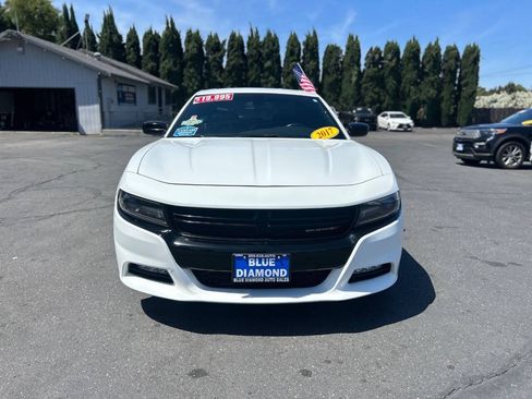 Used 2017 Dodge Charger R/T w/ Blacktop Package RWD image 2