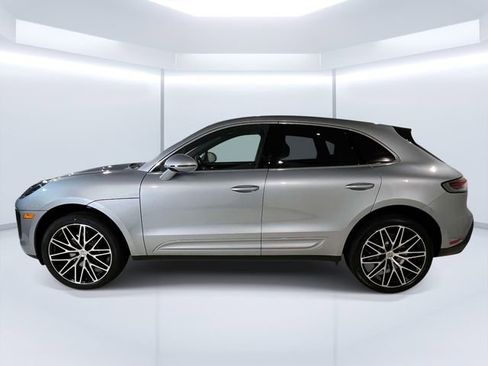 New 2026 Porsche Macan AWD/4WD image 4