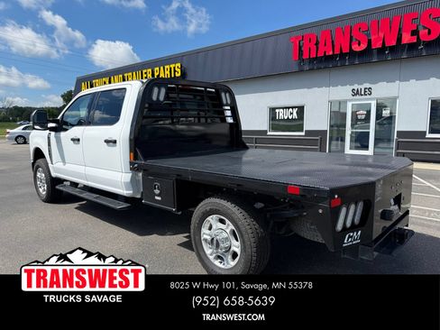 Used 2025 Ford F350 XLT AWD/4WD image 3