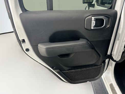 Used 2023 Jeep Wrangler Sahara w/ Cold Weather Group image 27