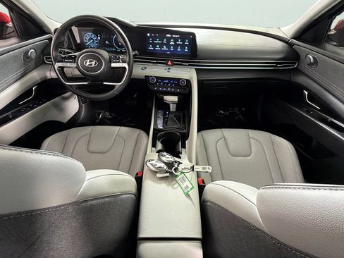Used 2024 Hyundai Elantra Limited FWD image 33