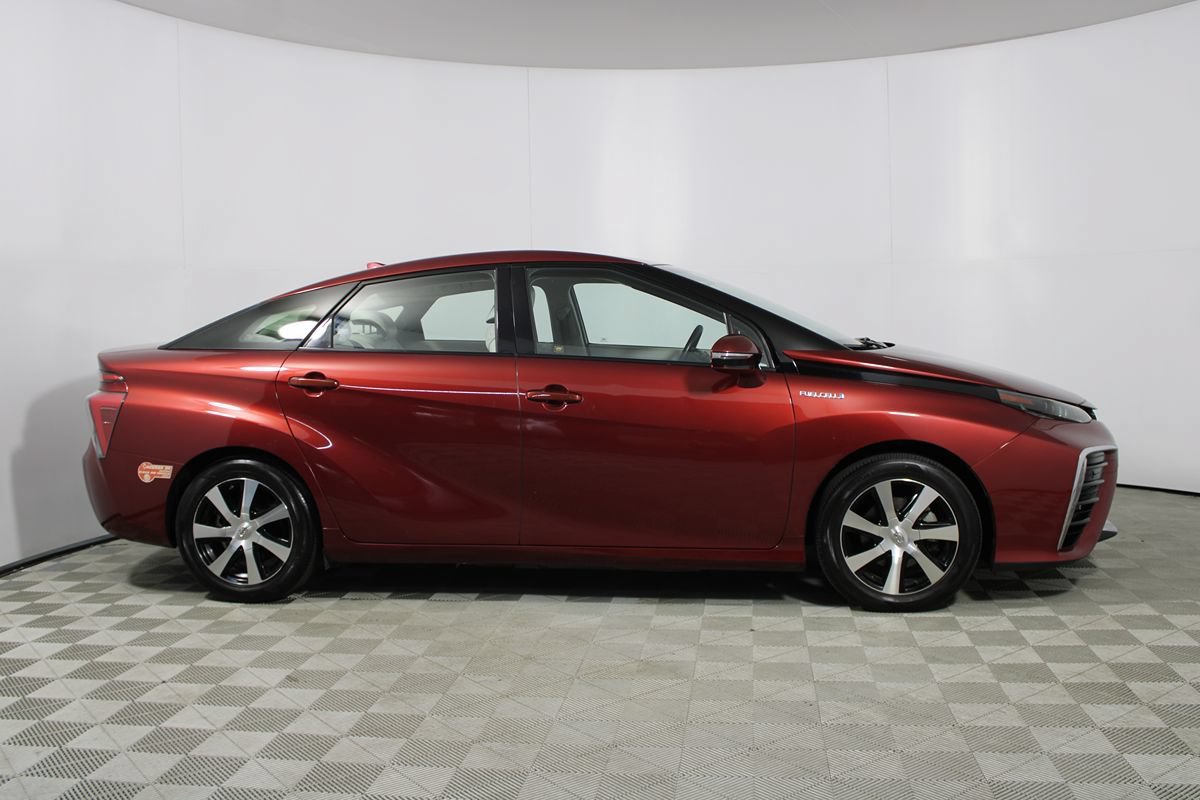 Used 2017 Toyota Mirai FWD image 6