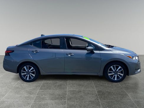 Used 2023 Nissan Versa SV FWD image 6