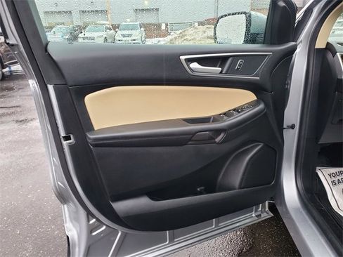 Certified 2024 Ford Edge SEL w/ Convenience Package image 9
