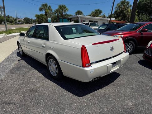 Used 2010 Cadillac DTS FWD image 6