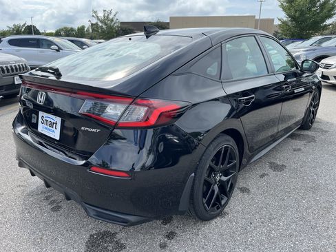 Used 2023 Honda Civic Sport image 5
