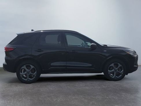 Used 2023 Ford Escape ST-Line w/ Tech Pack #1 AWD/4WD image 6