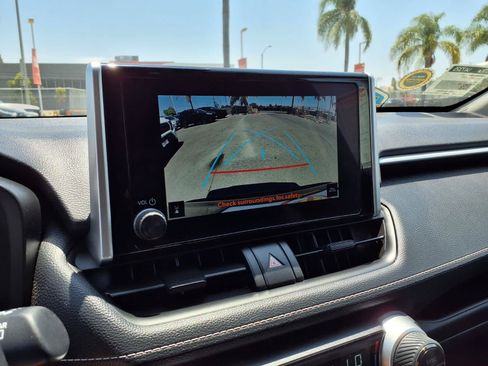 Used 2025 Toyota RAV4 XLE FWD image 23