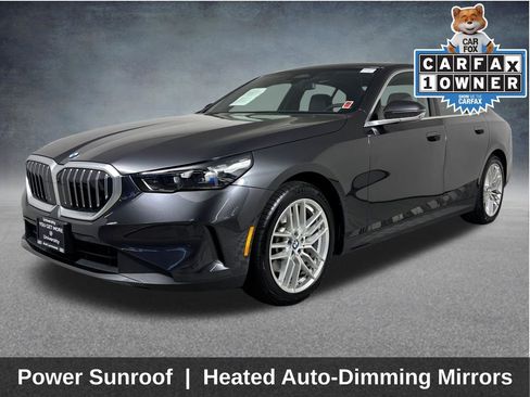 Used 2025 BMW 530i xDrive w/ Premium Package AWD/4WD image 3