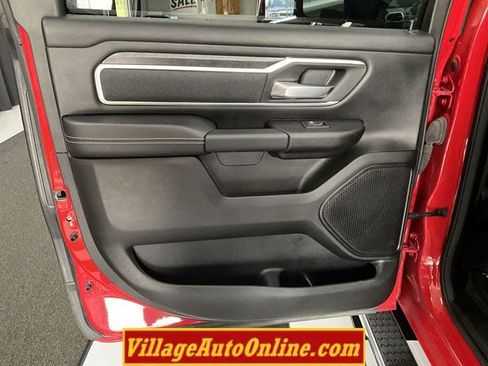 Used 2023 RAM 1500 Big Horn AWD/4WD image 28
