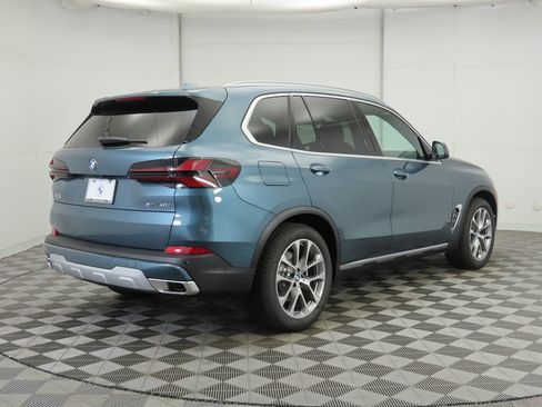 Certified 2026 BMW X5 xDrive40i w/ Premium Package AWD/4WD image 6