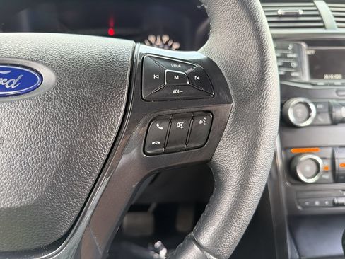 Used 2019 Ford Explorer XLT FWD image 26