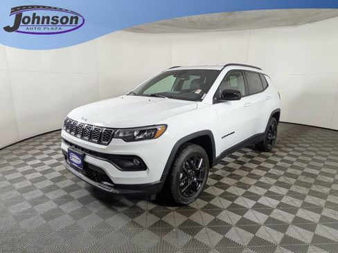 New 2026 Jeep Compass Latitude image 1