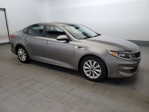 Used 2018 Kia Optima LX w/ 17" Alloy Wheels Package image 11