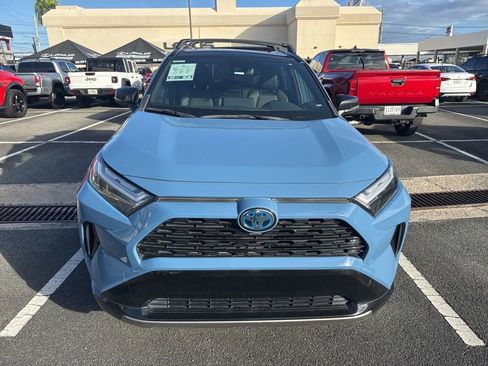 Used 2022 Toyota RAV4 XSE AWD/4WD image 2