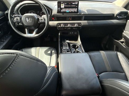 Certified 2024 Honda Pilot Touring image 18