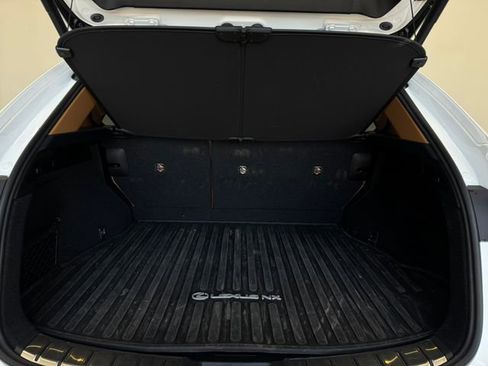 Used 2024 Lexus NX 250 FWD w/ Towing Package (2000 Lbs) image 8