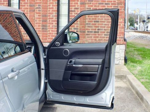 Used 2017 Land Rover Range Rover Sport SVR image 47