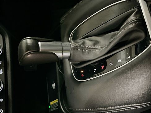 Used 2024 Honda HR-V EX-L image 17