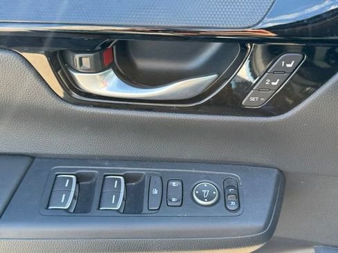 Used 2025 Honda CR-V EX-L image 10