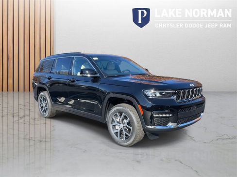 New 2025 Jeep Grand Cherokee L Limited image 2