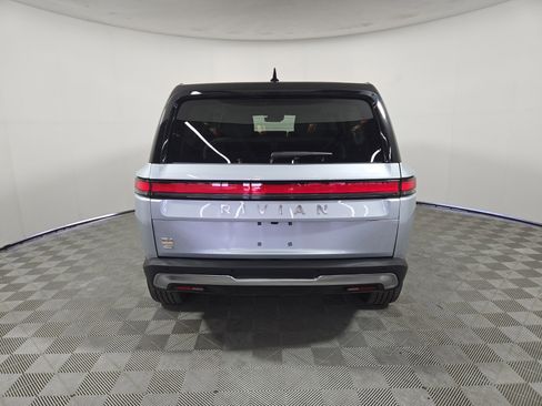 Used 2024 Rivian R1S Adventure AWD/4WD image 4