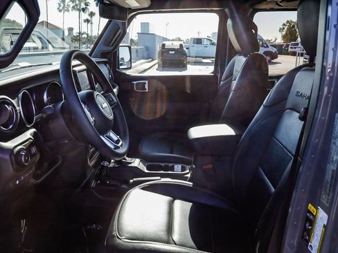 Used 2023 Jeep Wrangler Unlimited Sahara AWD/4WD image 22