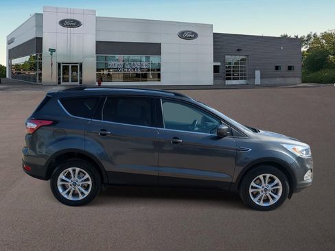 Used 2018 Ford Escape SEL image 12