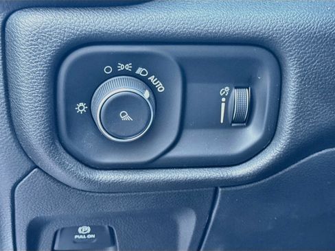 Used 2023 RAM 1500 Lone Star AWD/4WD image 10