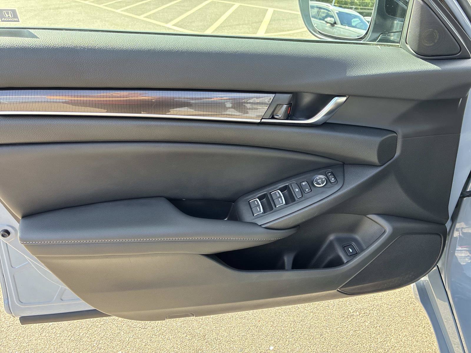 Used 2022 Honda Accord Sport image 21