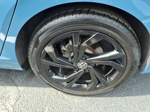 Used 2025 Volkswagen Jetta SE FWD image 10
