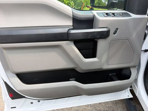 Used 2018 Ford F250 XL w/ Power Equipment Group AWD/4WD image 11