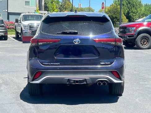 Used 2022 Toyota Highlander XSE AWD/4WD image 6