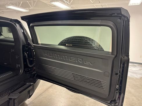New 2026 GMC Hummer EV SUV image 19