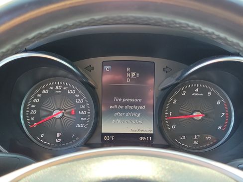Used 2015 Mercedes-Benz C 300 4MATIC Sedan image 9