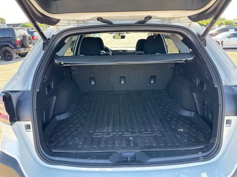 Used 2024 Subaru Outback Premium AWD/4WD image 14
