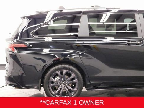 Used 2025 Toyota Sienna XSE image 16