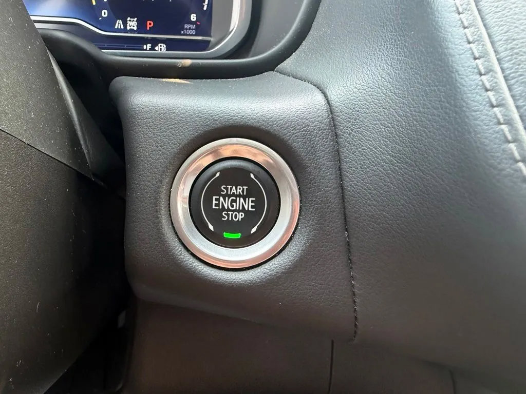 Used 2023 Chevrolet Tahoe LT AWD/4WD image 19