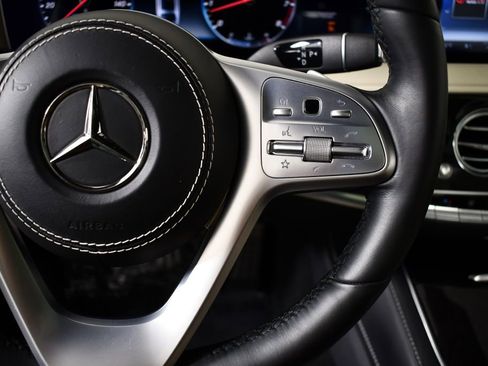 Used 2018 Mercedes-Benz S 560 Sedan image 34