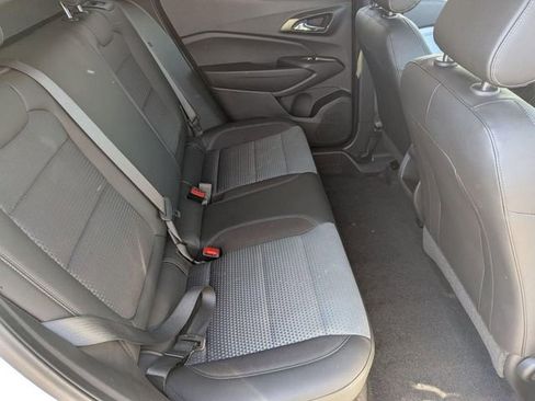 Used 2025 Chevrolet Trax LT FWD image 29