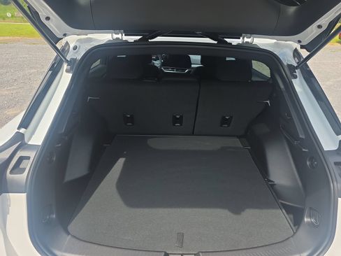 New 2026 Chevrolet Equinox EV LT FWD image 25