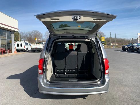 Used 2017 Dodge Grand Caravan SE w/ Power Window Group image 30