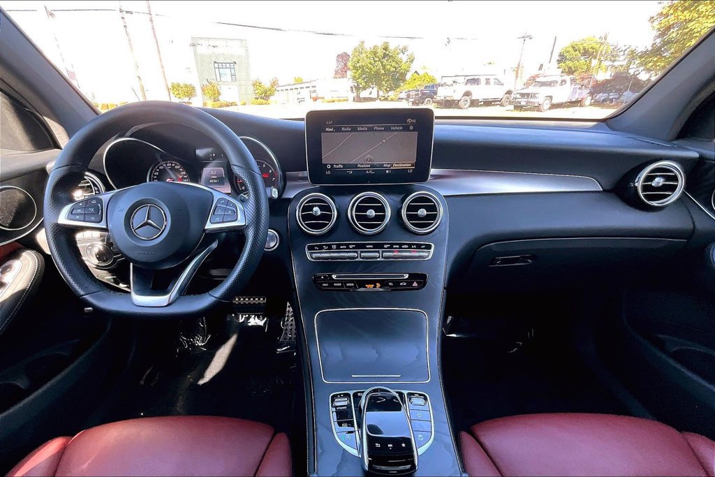 Used 2018 Mercedes-Benz GLC 300 4MATIC Coupe image 16