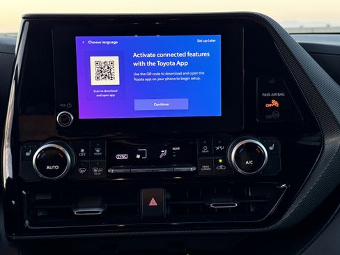 Used 2023 Toyota Highlander XSE image 27